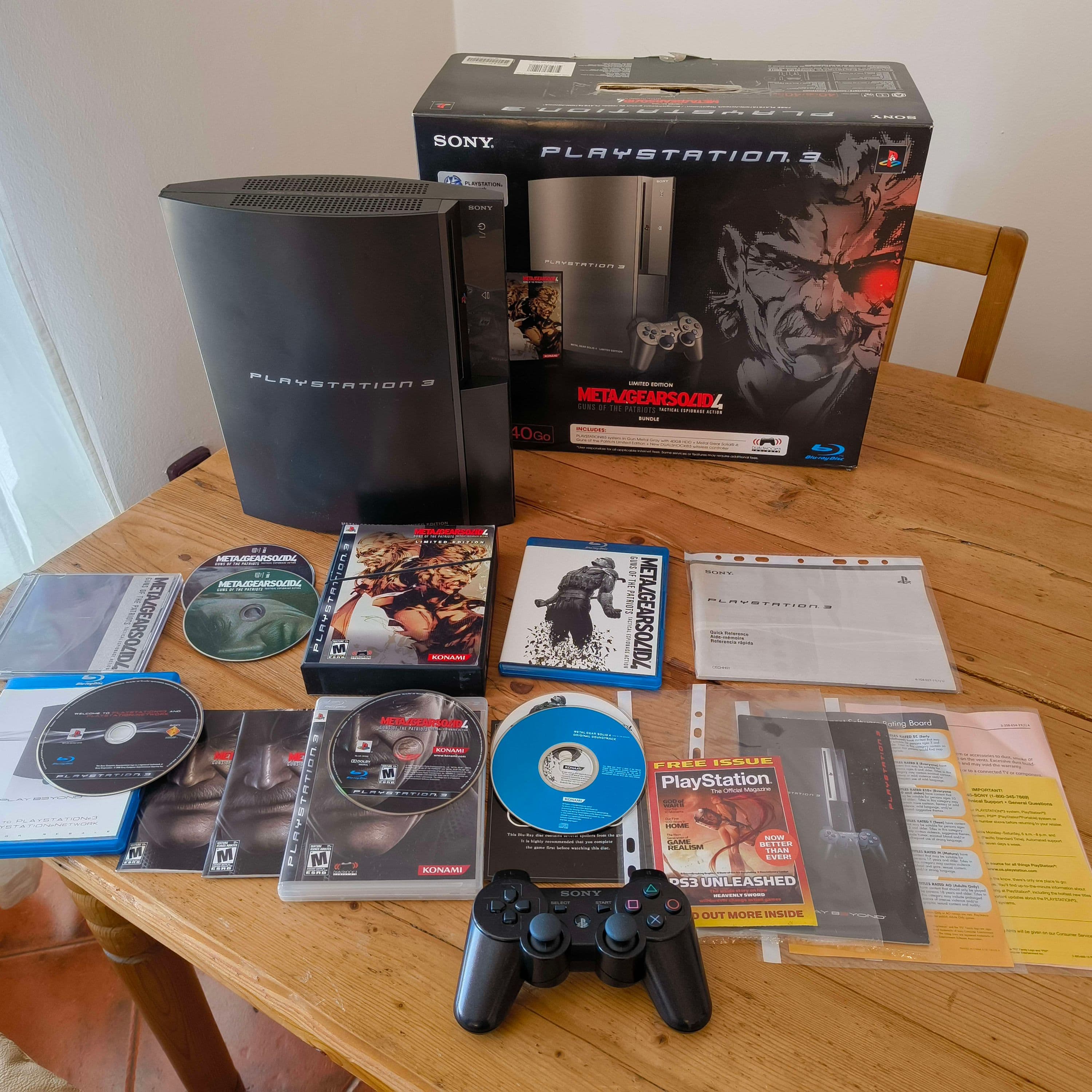 Metal Gear Solid 4 Limited Edition PlayStation 3-konsol i gunmetalgrå (CECHH01MG)