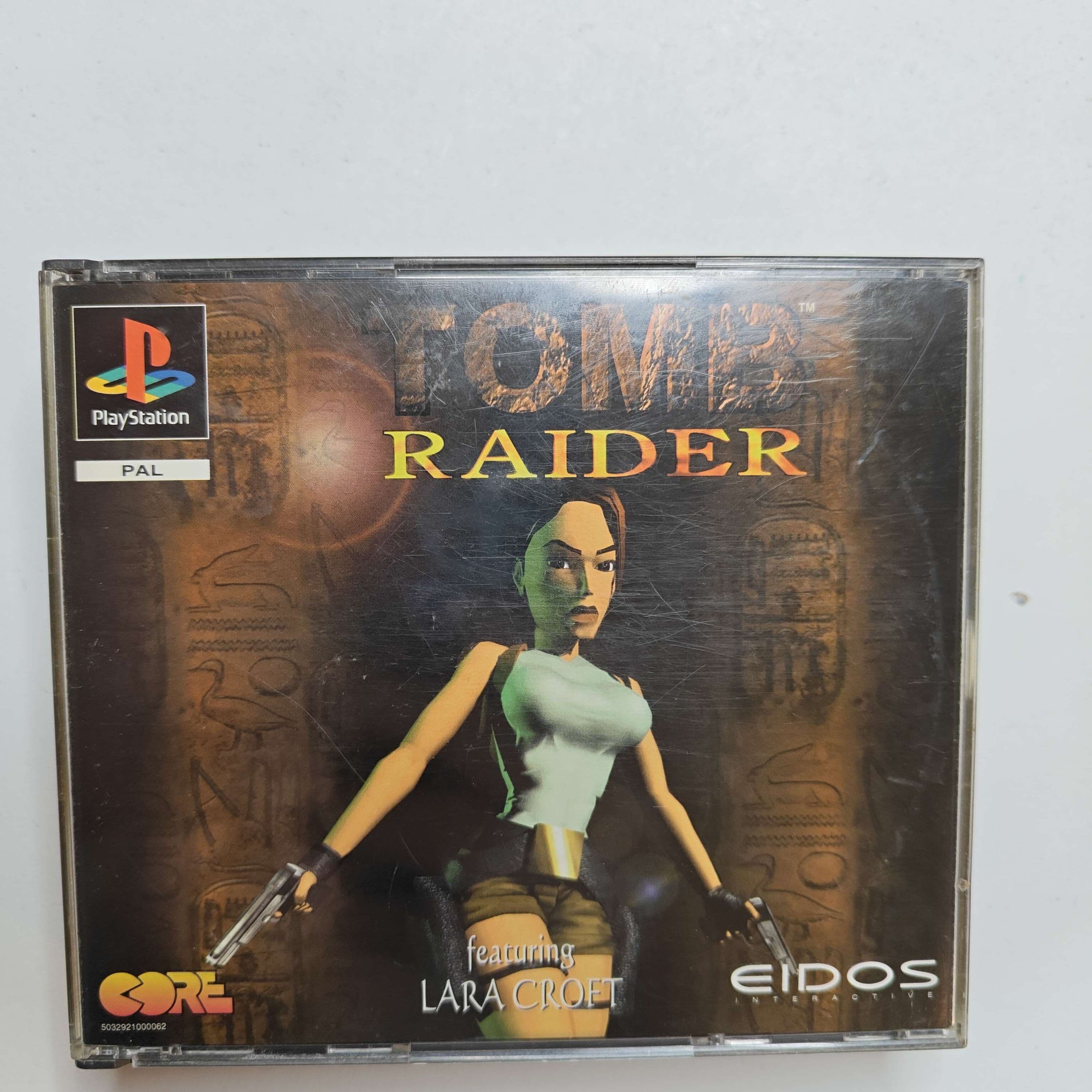 Indpakket PAL-udgave af Tomb Raider til den originale PlayStation i dens jewel case